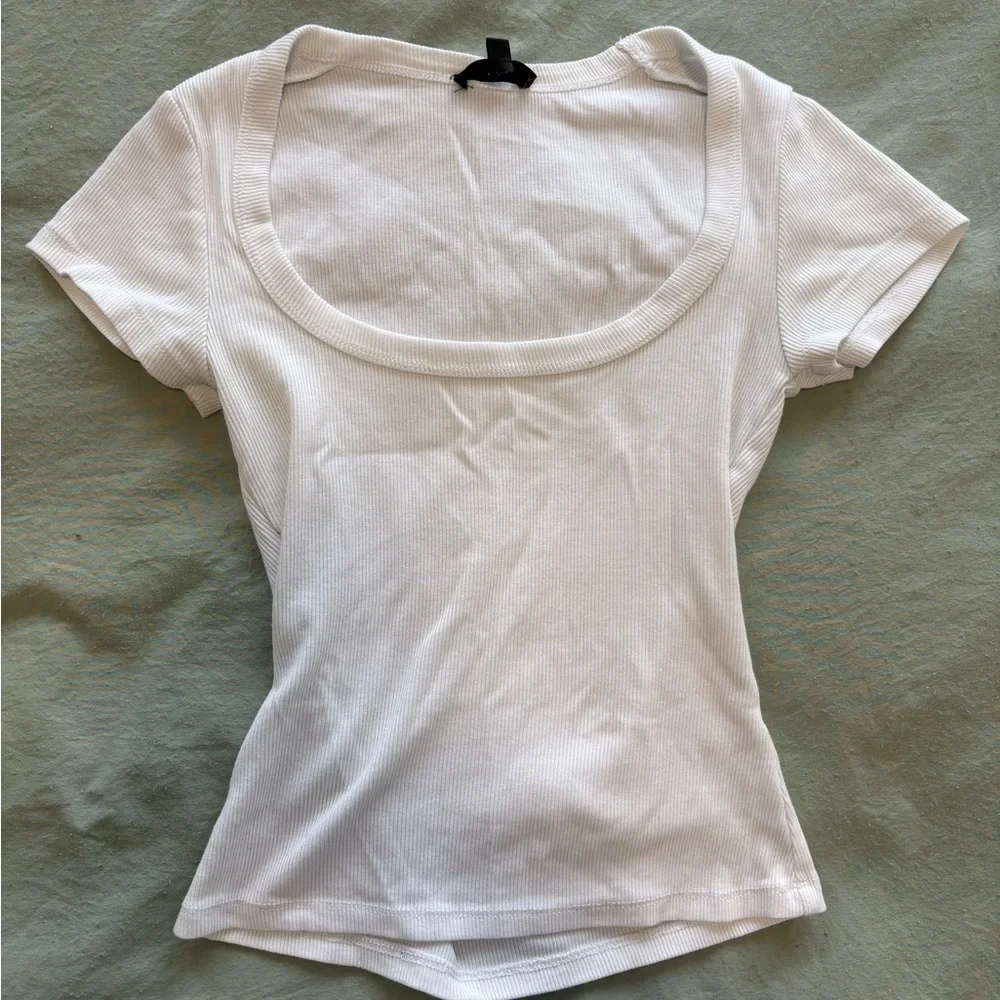 Basic White Tee - Picture 2 of 3